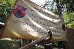 Szentül Igaz