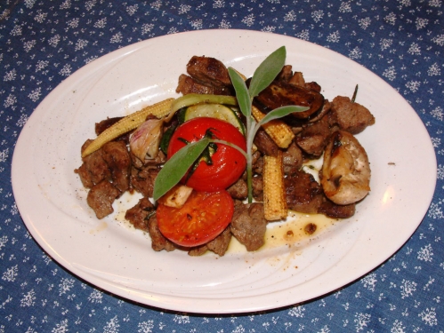 Tejfölös raguban pácolt grill báránycomb filé grillezett zöldségekkel